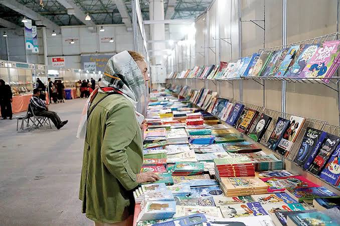 نمایشگاه کتاب