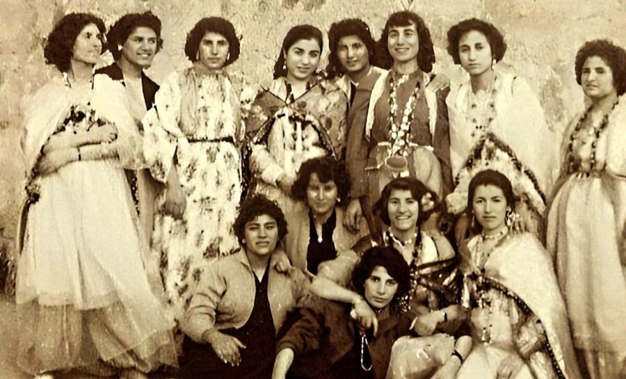 ڕەنگ و ڕەسەنایەتیی جلوبەرگی ژنانی کورد لە ڕوانگەی گەشتیارانی بیانییەوە/بەشی سێهەم (کۆتایی)